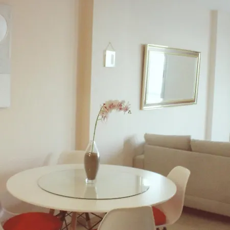 Апартаменти Esplendido A Pie De Playa En Торремолінос